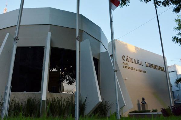 CMJP faz treinamento para elaboração de emendas à LDO e entrega três honrarias