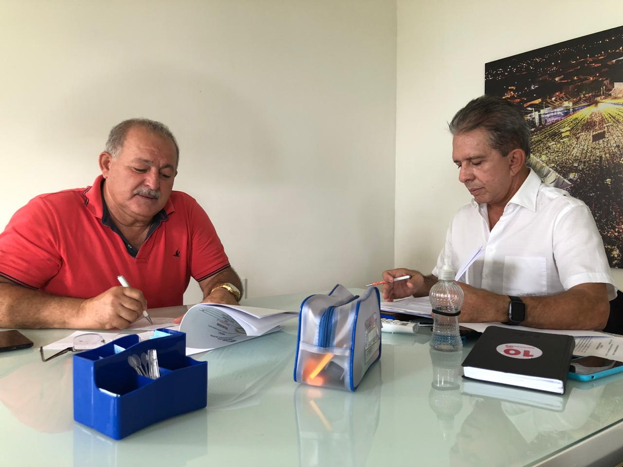 Nabor e Jacob se reúnem para planejarem ações da gestão do próximo ano em Patos