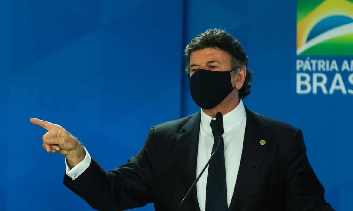 Presidente do STF faz avaliação de 2021 e afirma que a “democracia venceu”