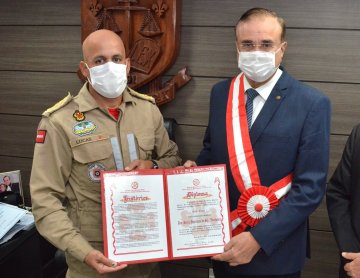 Presidente do TJPB recebe a mais alta condecoração do Corpo de Bombeiros da Paraíba