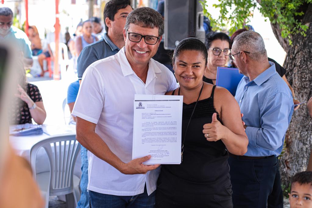 Prefeitura de Cabedelo entrega mais de 270 termos de posse no Bairro do Salinas Ribamar e ultrapassa marca de 600 casas regularizadas