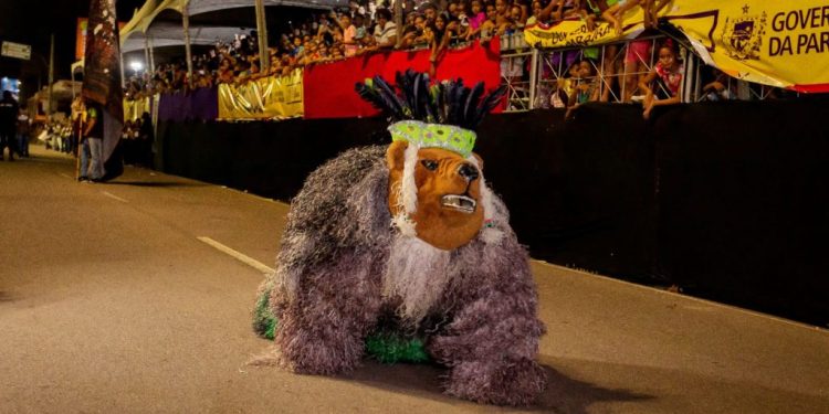 Desfile de ala ursas encerra Carnaval Tradição de João Pessoa