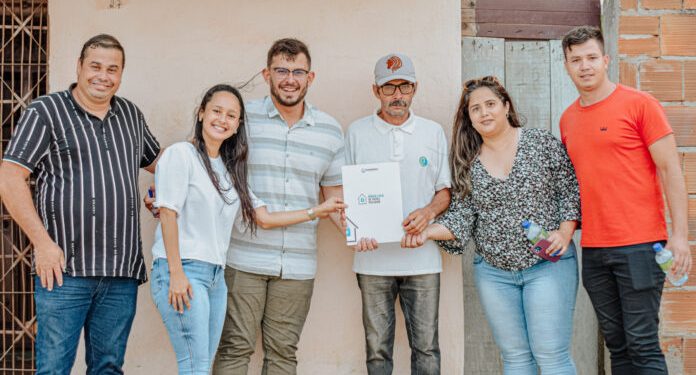 Bananeiras entrega escrituras remanescentes do programa Minha Casa de Papel Passado