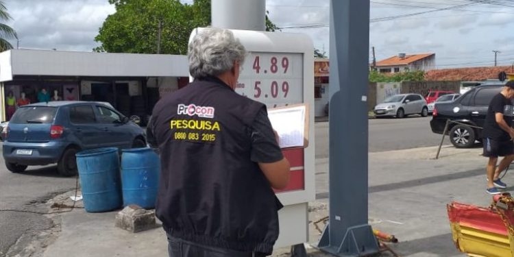 Preço da gasolina em João Pessoa tem diferença de R$ 0,30
