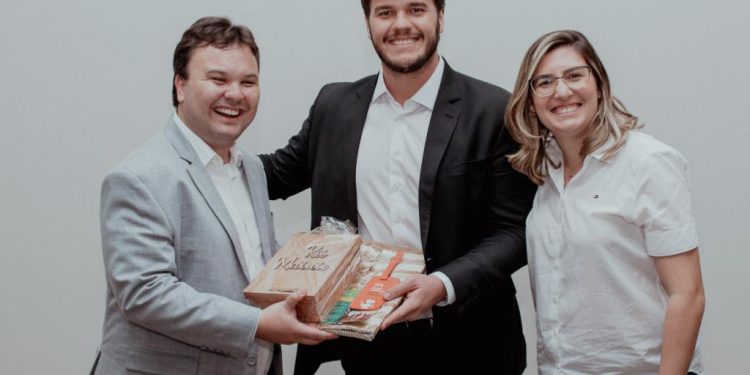 Campina Grande recebe novo voo da GOL e apresenta as potencialidades da cidade às autoridades