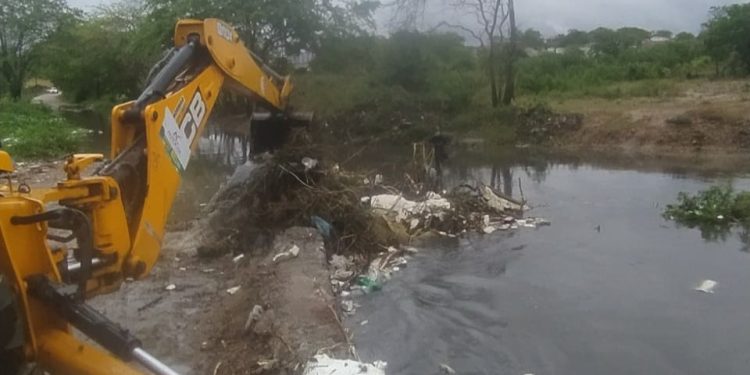 Prefeitura de Campina Grande realiza intervenções para diminuir efeitos das chuvas na cidade