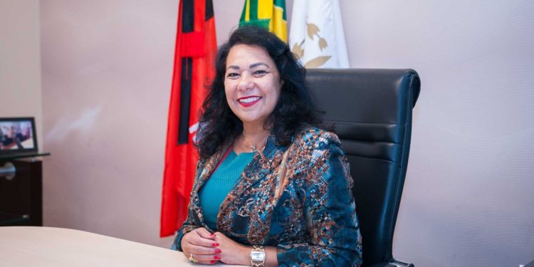 Madalena Abrantes é nomeada para o cargo de Defensora Pública-geral do Estado