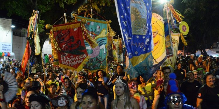 Orquestra Sanhauá e Banda Tracundum fazem show com Margareth Menezes abrindo o Carnaval 2023