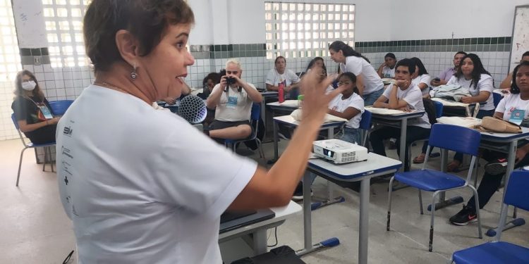 Projeto ‘Pela Reconquista das Altas Coberturas Vacinais’ realiza oficina com jovens de comunidades de João Pessoa