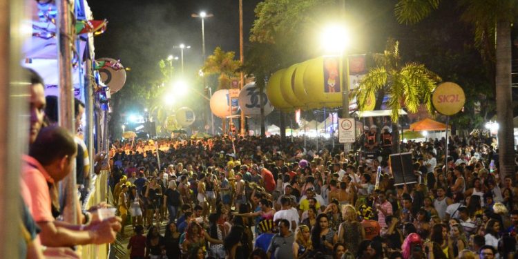 Virgens de Tambaú desfilam neste domingo e devem arrastar mais de 600 mil participantes