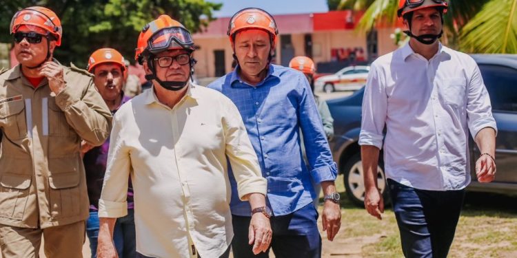 Leo Bezerra e João Azevedo visitam obras da Prefeitura e Estado em andamento na Capital