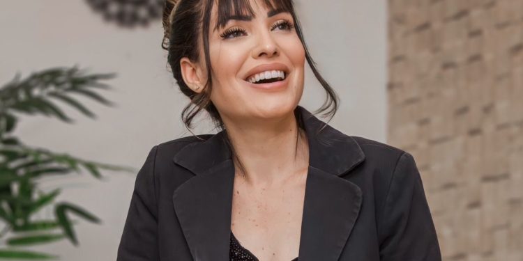 Atriz Luma Vidal fala sobre os efeitos da polarização no mercado digital