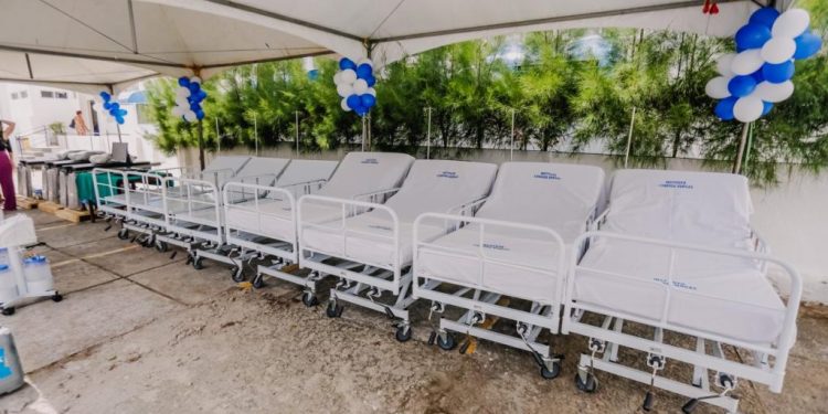 Cícero Lucena entrega 72 novos equipamentos para o Instituto Cândida Vargas