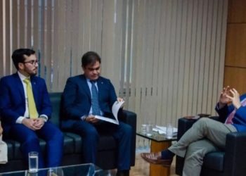 Mersinho discute com ministro projeto de habitação para os quilombolas