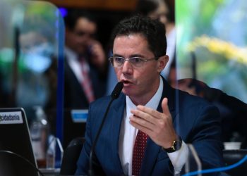 Projeto de Veneziano que prevê incentivos a pequenos produtores de cerveja artesanal no Brasil é destaque na CAE