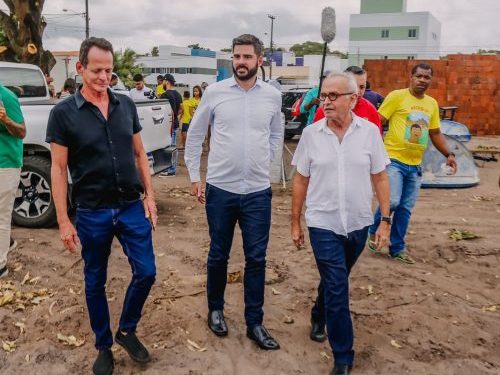 Ministério das Cidades conhece modelo habitacional implantado por Cícero Lucena