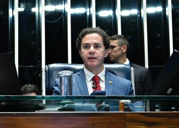 Veneziano recebe Moção de Aplausos da Câmara de CG pela reeleição como Vice-Presidente do Senado