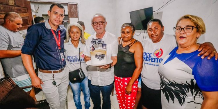 Cícero Lucena inaugura obras de infraestrutura no bairro do Grotão