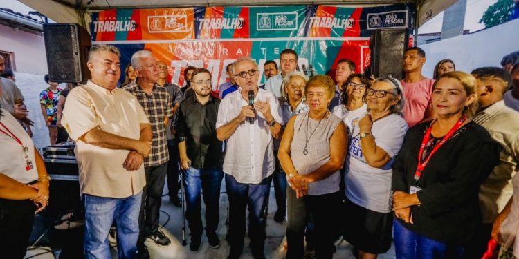 Cícero Lucena inaugura obras de infraestrutura no bairro do Grotão