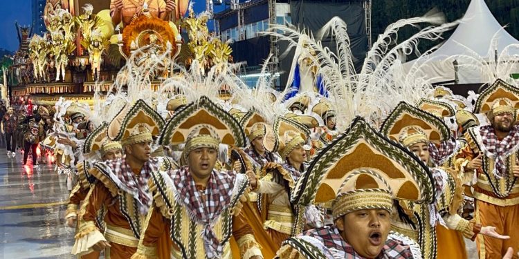 Dragões da Real exalta João Pessoa no desfile das Escolas de Samba de São Paulo
