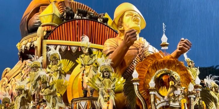 Dragões da Real exalta João Pessoa no desfile das Escolas de Samba de São Paulo
