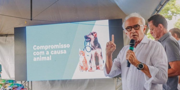 Cícero assina contrato da Clínica Pet Municipal e anuncia ações de cuidado aos animais