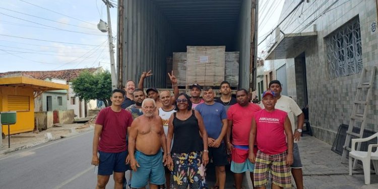 Artesã apoiada pelo Programa do Artesanato Paraibano exporta produção para o Reino Unido