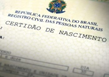Justiça permite que menina tenha nomes do pai e padrasto em certidão
