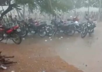 Vídeo registra chuva de granizo no município de Condado