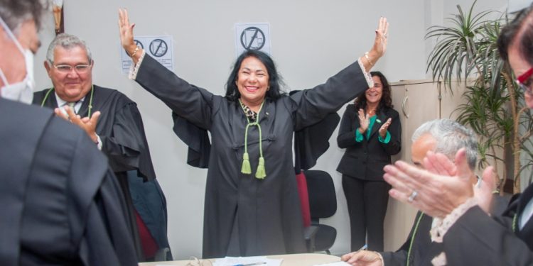 Madalena Abrantes é empossada como defensora pública-geral da Paraíba