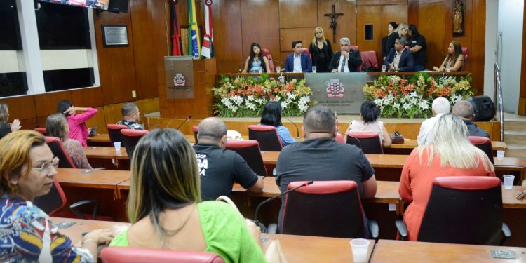 Vereador solicita câmeras para identificar quem abandona e mata animais no Almeidão