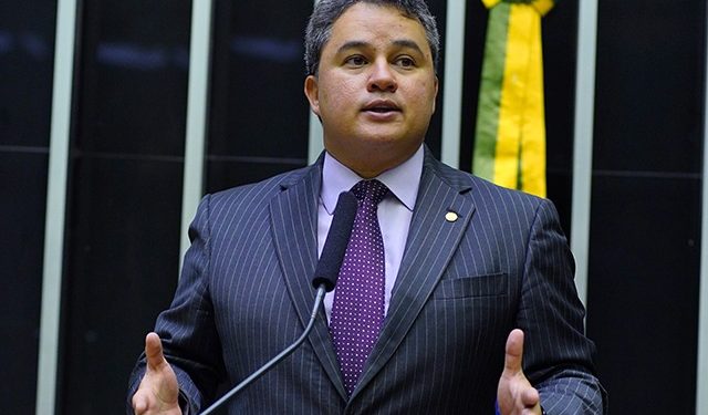 Líder do maior bloco no Senado, Efraim diz que o desafio é alavancar o desenvolvimento do país