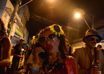 Irreverência do Bloco Cafuçu desfila no Centro Histórico nesta sexta