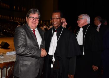João Azevedo e Adriano Galdino destacam diálogo e harmonia na relação com o TJPB