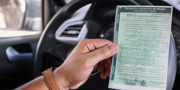 Prazo de pagamento do IPVA de placa final 2 com desconto de 10% termina nesta terça