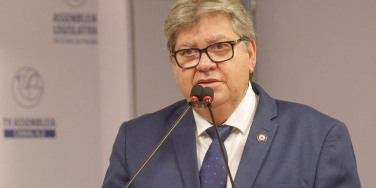 Em mensagem ao Poder Legislativo, João Azevêdo presta contas de ações e garante novos investimentos para 2023