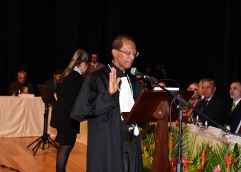 João Benedito é empossado como presidente do TJPB e promete realizar um biênio com gestão coletiva e plural
