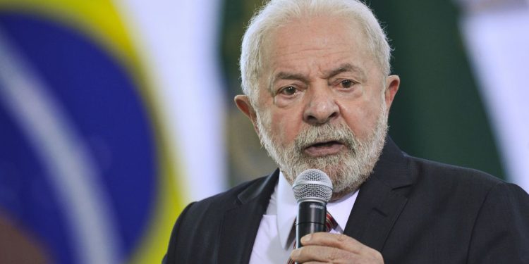 Lula se solidariza com vítimas de terremoto na Turquia e Síria