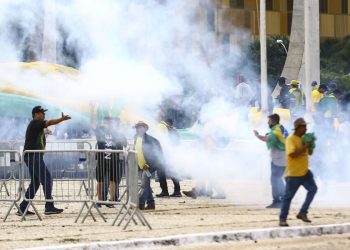 Alexandre de Moraes decide soltar mais 137 presos por atos golpistas