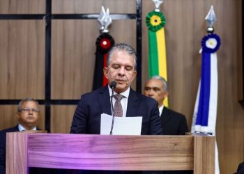 Nabor leva sua mensagem à Câmara e faz prestação de contas da gestão municipal