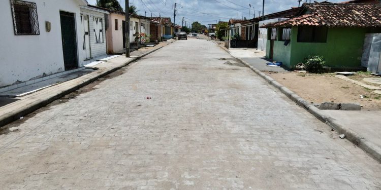 Prefeitura de Santa Rita entrega obras de drenagem e pavimentação de todas as ruas do distrito