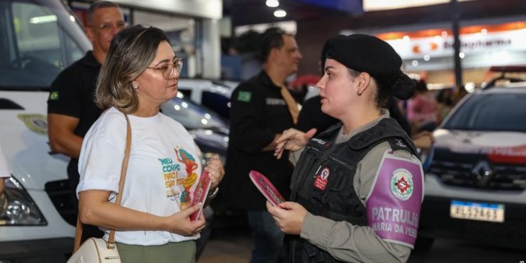 Polícia Civil realiza campanha de combate à violência contra a mulher nos blocos do Folia de Rua em João Pessoa
