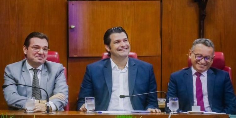 Vice-prefeito e Controlador de João Pessoa participam de homenagem ao auditor federal de finanças e controle