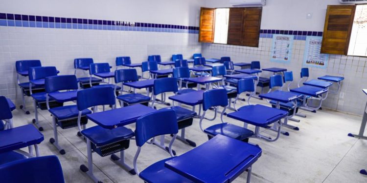 Prefeitura de Cabedelo entrega reforma da Escola Municipal Antônio Viana da Silva