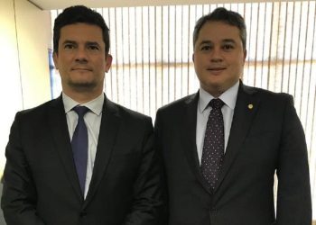 Metrópoles avalia que Efraim Filho pode ser “pedra no caminho” para Moro “brilhar” no Senado