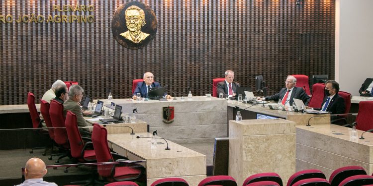TCE decide que paridade deve permanecer em casos de morte do aposentado