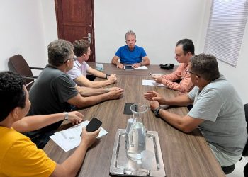 Nabor atende comerciantes do Darcílio Wanderley e concede desconto de 40% no valor do preço público