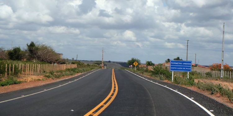 João Azevêdo inaugura a nova PB-151 e travessia urbana em Picuí e Nova Floresta