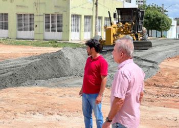 Prefeitura de Patos inicia pavimentação asfáltica na rua Dom Pedro II e Beltrano de Azevedo
