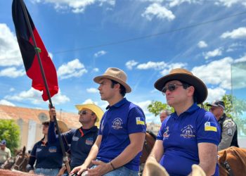 Murilo prestigia festividades de aniversário de Cruz do Espírito Santo e Cavalgada em São José do Sabugi